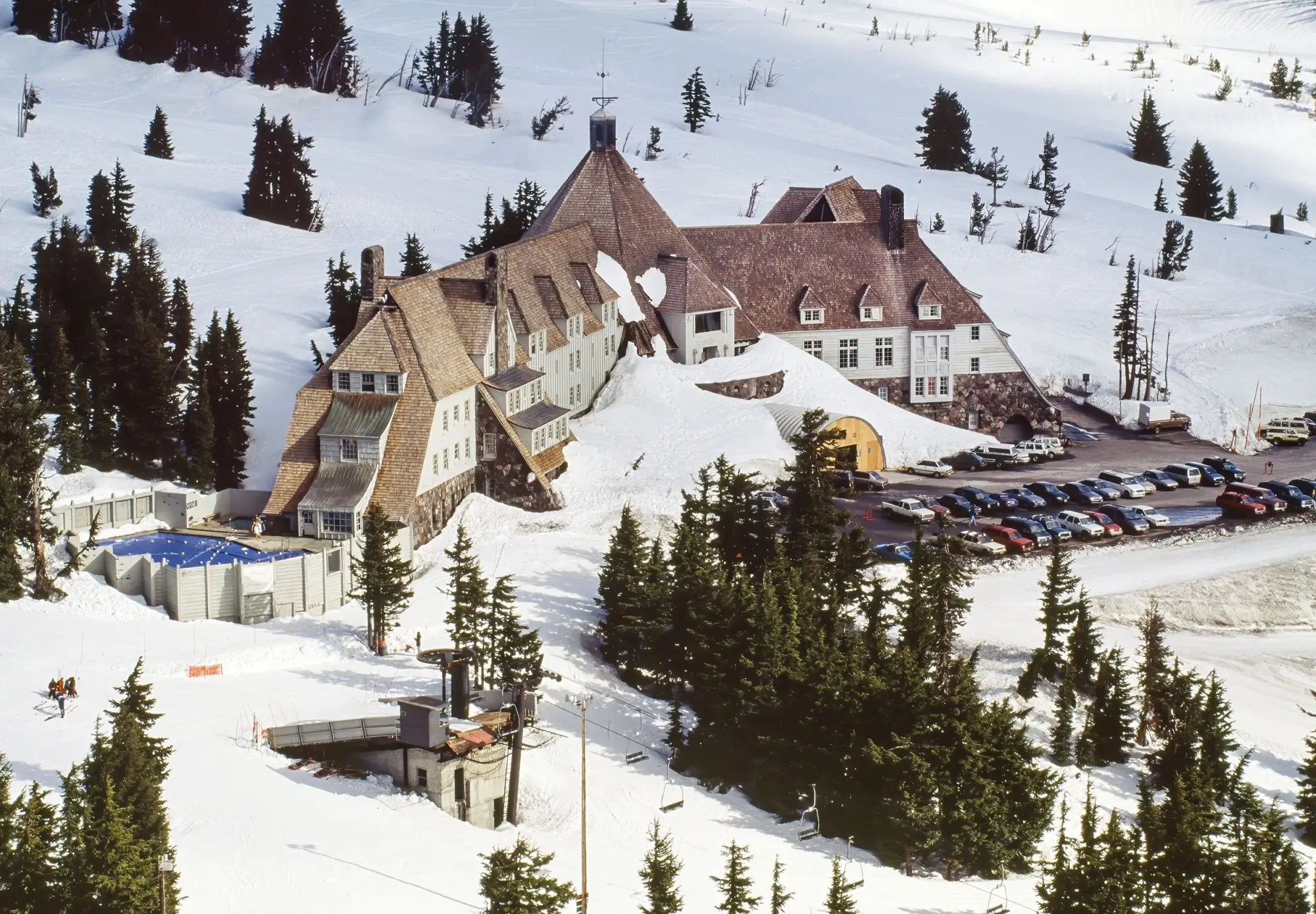Shutterstock_2319861289 | TVGURU.cz Timberline Lodge kde se natáčel film Osvícení