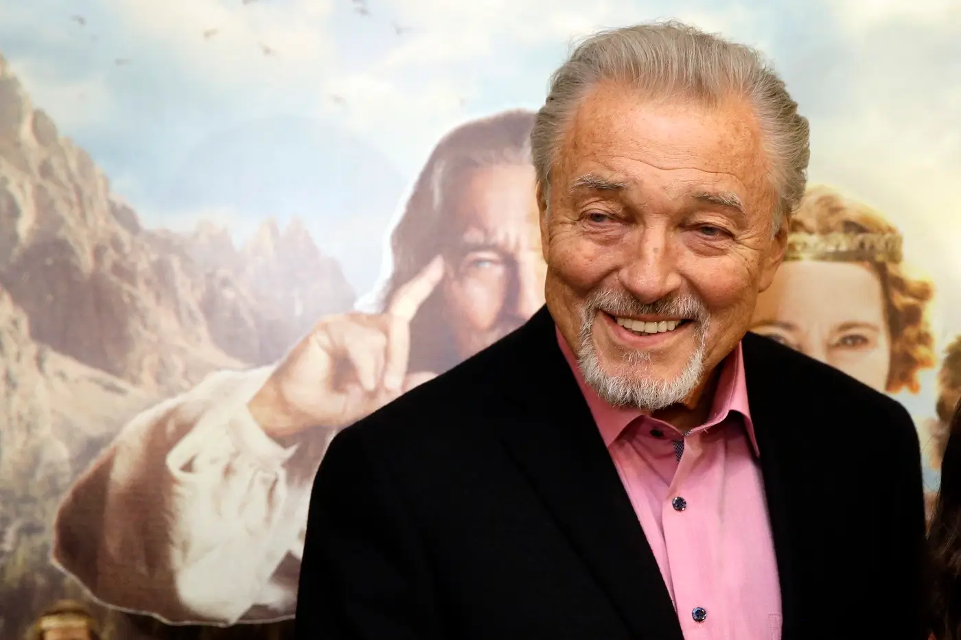 Karel Gott na premiéře filmu Když draka bolí hlava