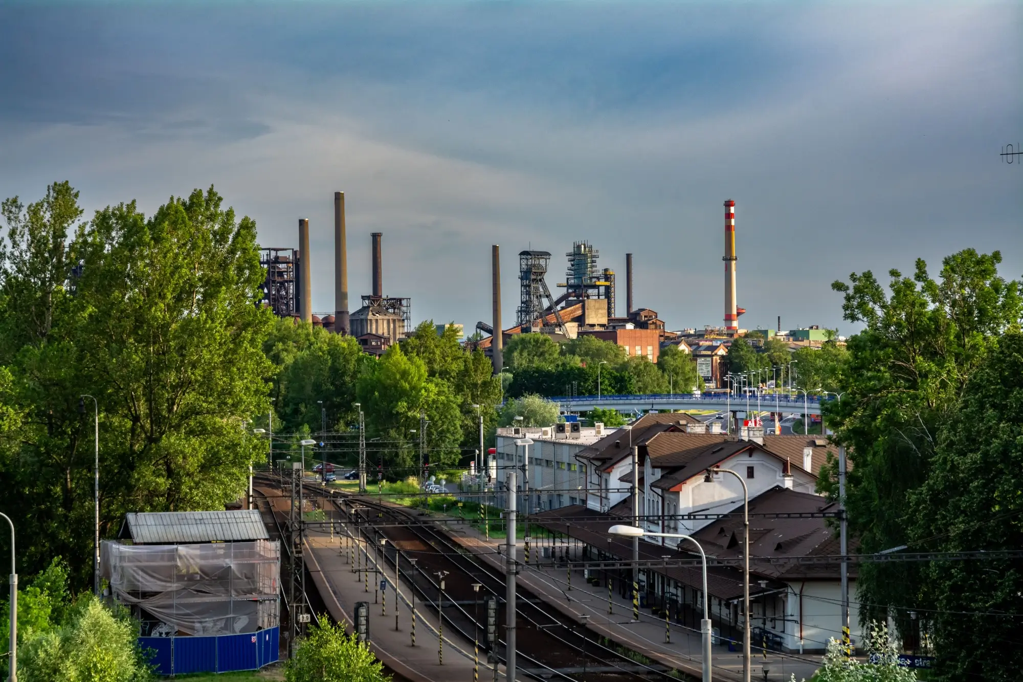 Hornické město Ostrava má svůj specifický dialekt | TVGURU.cz město Ostrava koleje a nádraží