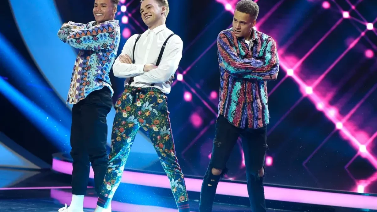 vystupující na pódiu v rámci pořadu Superstar
