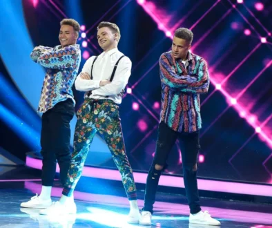 vystupující na pódiu v rámci pořadu Superstar
