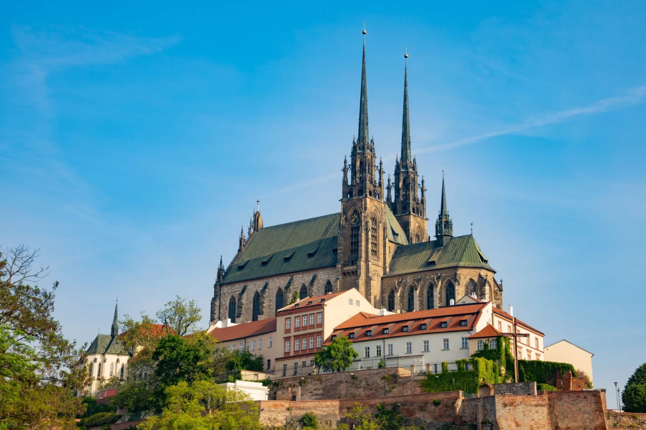 shutterstock_2338916075-2 | TVGURU.cz Petrov v Brně.