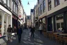 ulice plná lidí