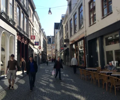 ulice plná lidí
