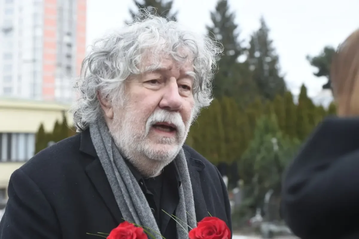 Že by kouzelný dědeček se stříbrnými vlasy nebo Mrazík. Kdepak Zdeněk Troška