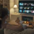 Žena, která si vybírá, co si pustí v TV.