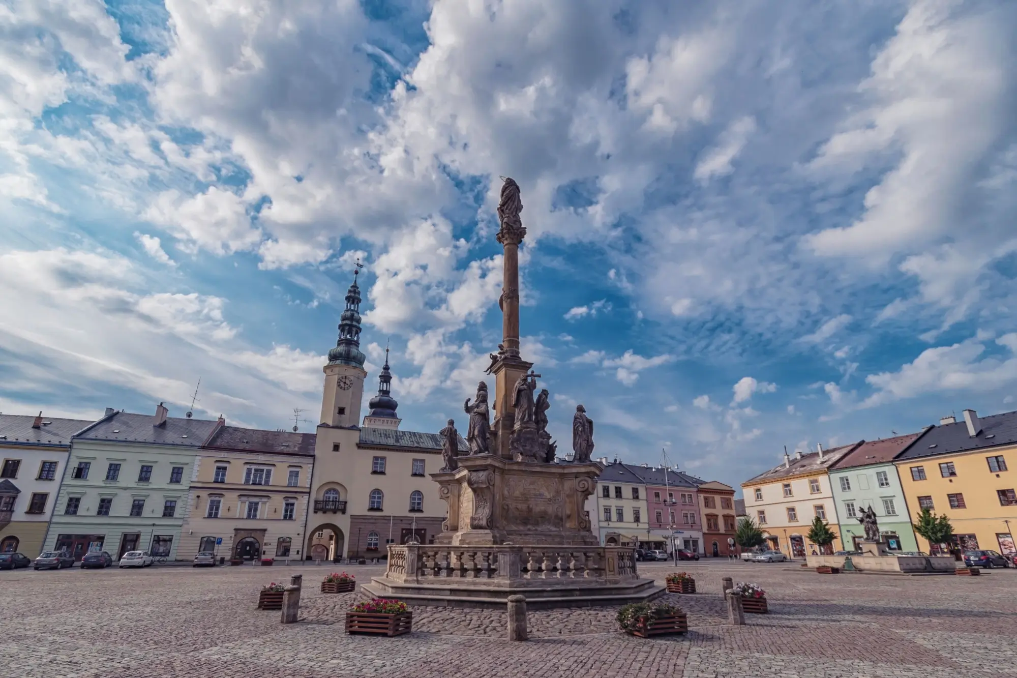 náměstí v Moravské Třebové pod polojasnou oblohou