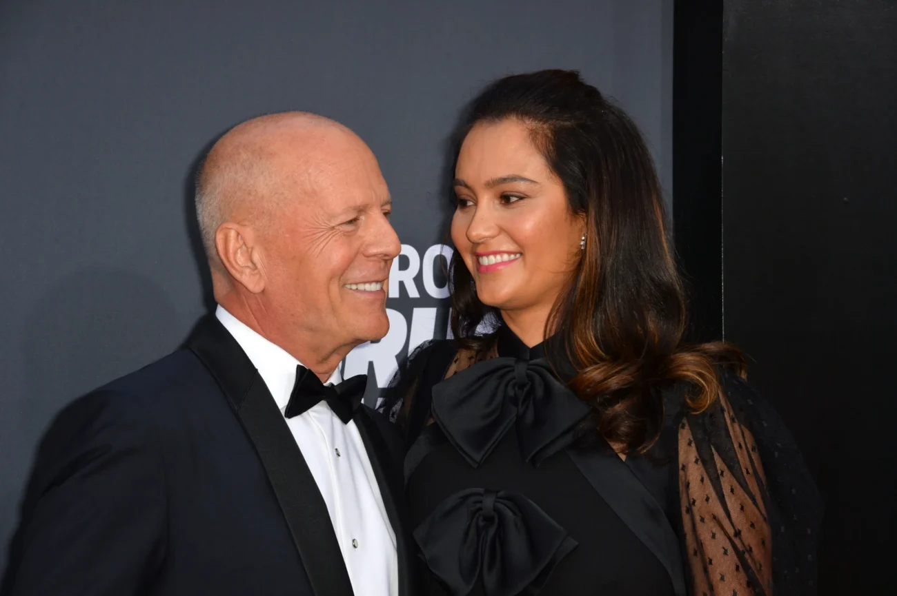 Bruce Willis s manželkou Emmou v roce 2018. 