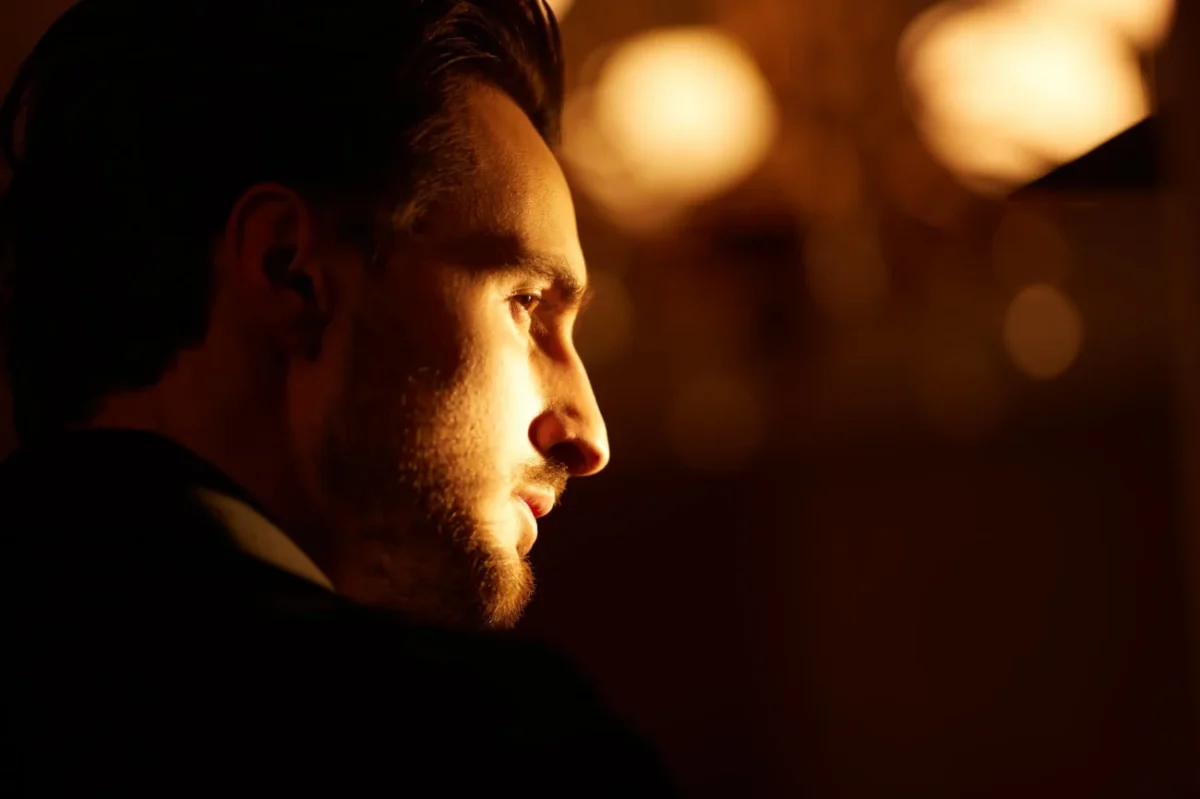 shutterstock_2137641535-2