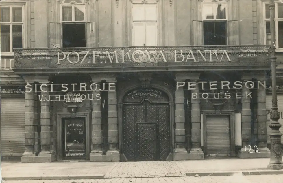 Domy se změnily k nepoznání. Zdroj: Profimedia | TVGURU.cz Starý dům z 19. století.