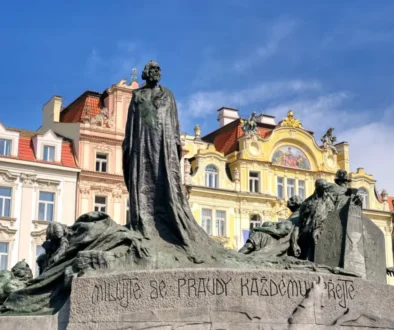 Socha Jana Husa v Praze