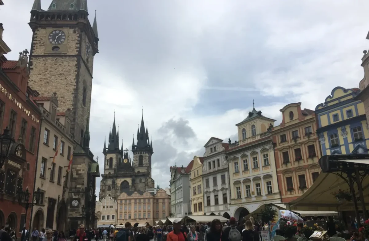 praha náměstí