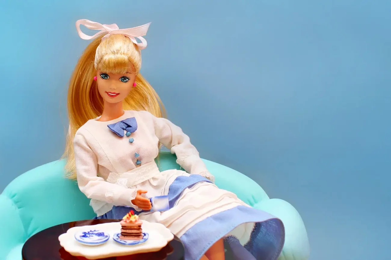 Možná, že máte doma poklad v podobě panenky Barbie z doby socialismu Shutterstock | TVGURU.cz retro panenka Barbie