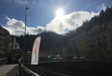 Karlovy Vary pohled na řeknu a město 2025 léto