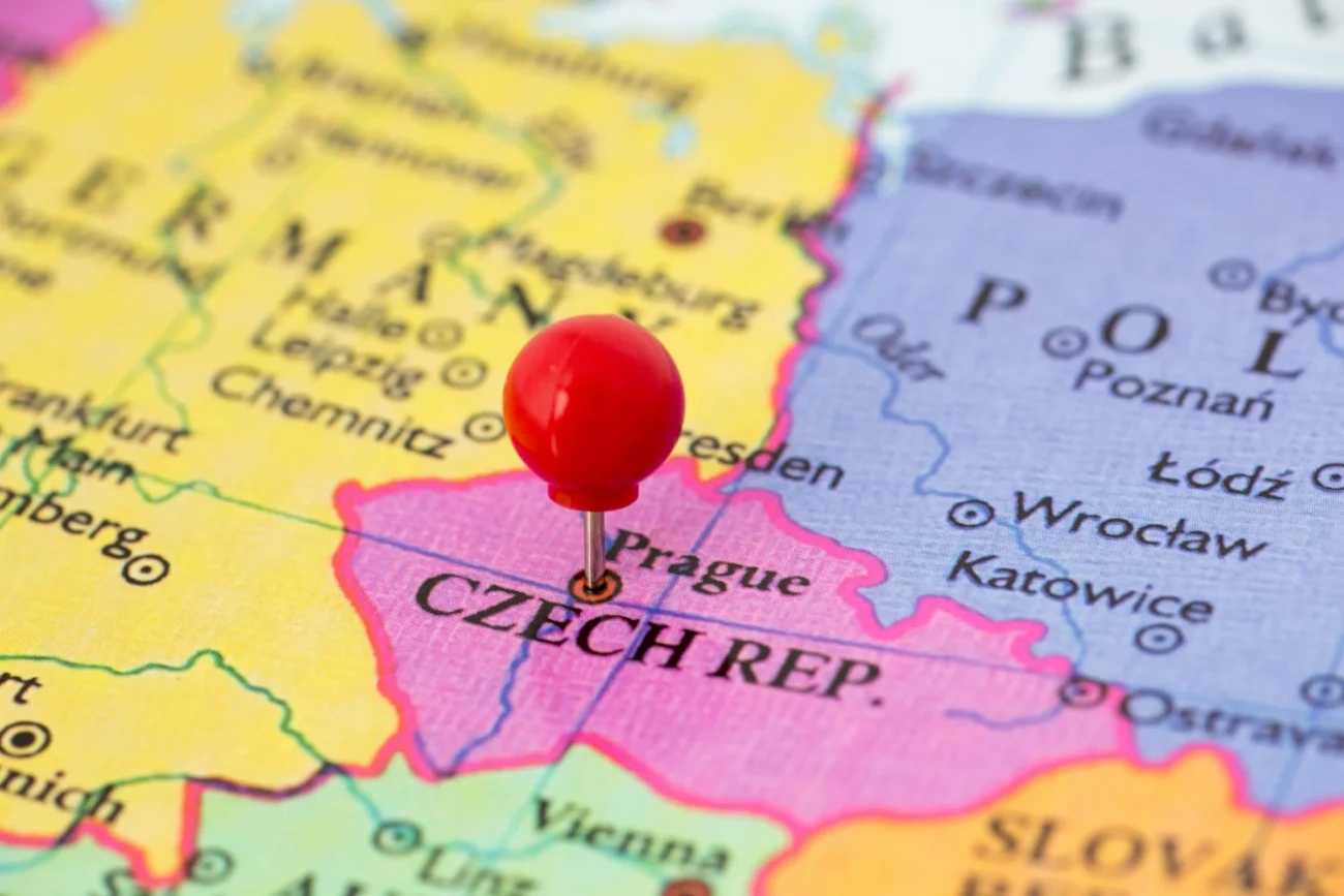 Český Těšín sousedí s Polskem. Zdroj: Shutterstock | TVGURU.cz Mapa Česka a jeho sousedů.
