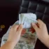 Peníze.