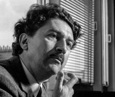 Režisér Alain Robbe-Grillet.