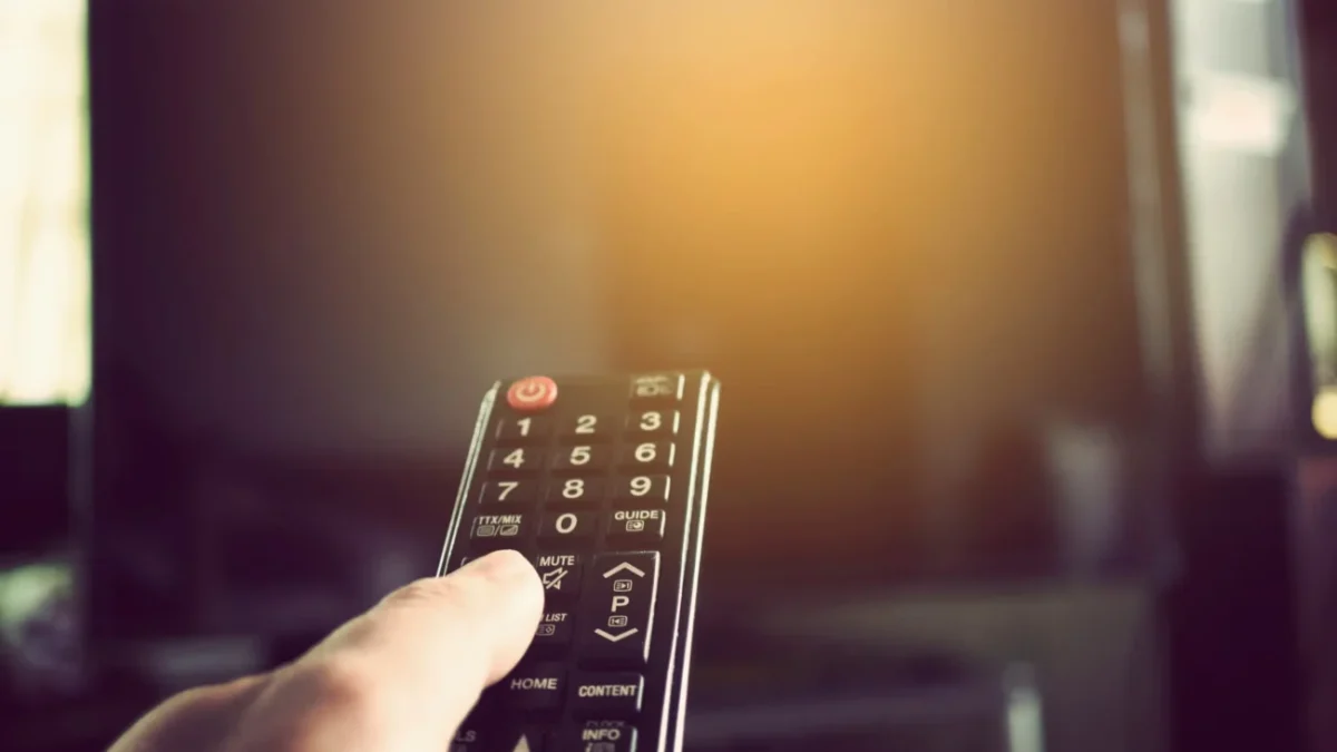 Sledování TV.