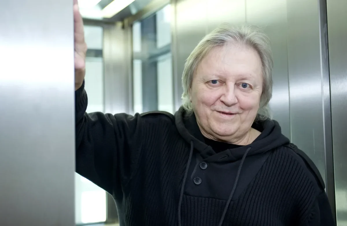 Usmívající se Václav Neckář.