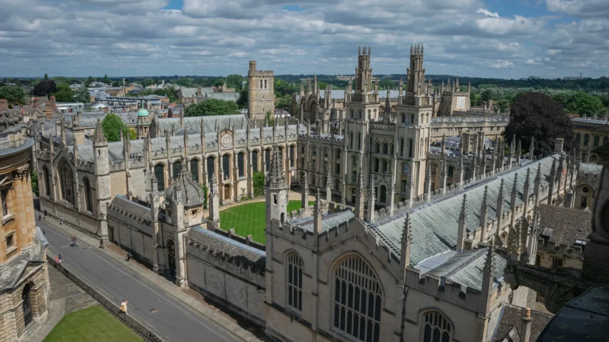 Oxfordská univerzita.