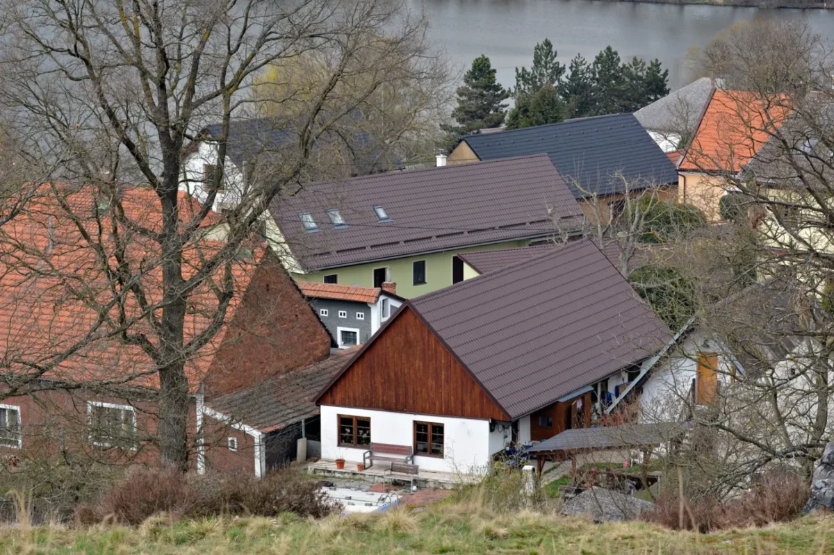 Shutterstock_2287636767