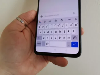 telefon v ruce