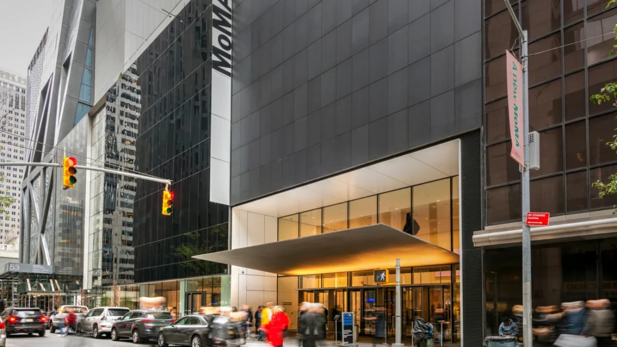 Muzeum moderního umění na newyorském Manhattanu - fasáda, vchod.