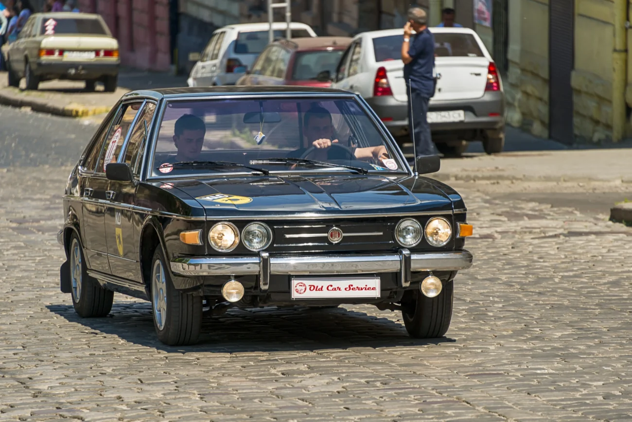 Tatra 613 je dnes populárním kouskem sběratelů. Zdroj: Shutterstock | TVGURU.cz Tatra 613.