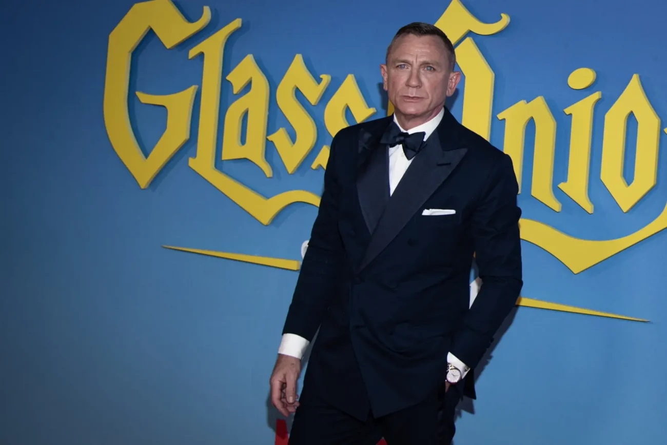 shutterstock_2214866773-2 | TVGURU.cz Pózující Daniel Craig.