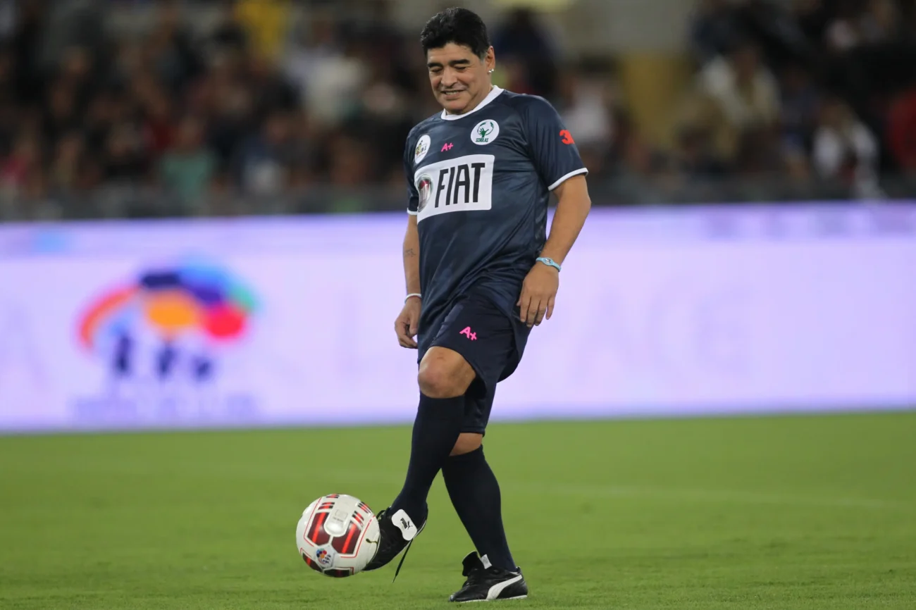 Diego Maradona na hřišti. 