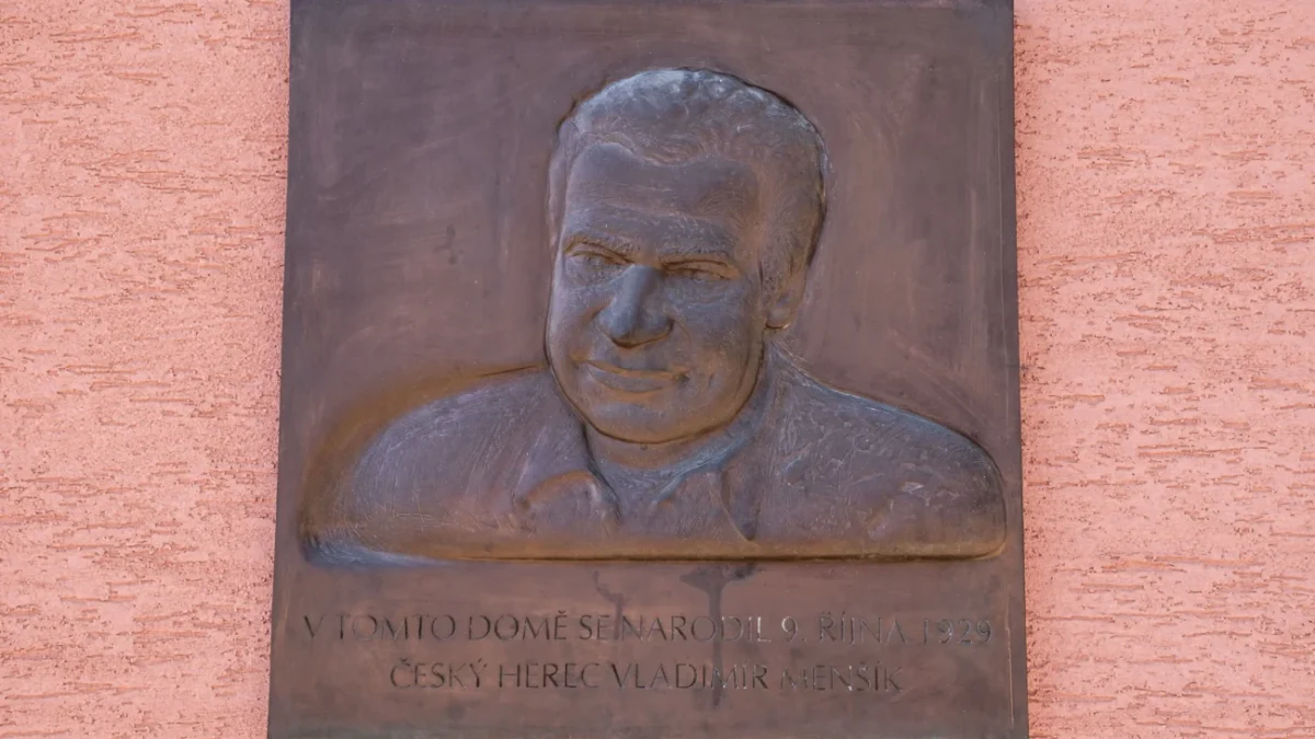 busta Vladimíra Menšíka