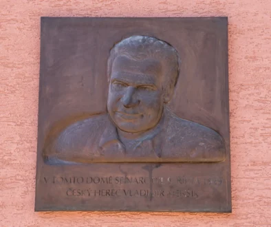 busta Vladimíra Menšíka
