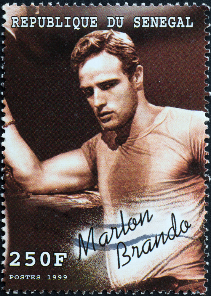 | TVGURU.cz Marlon Brando na poštovní známce