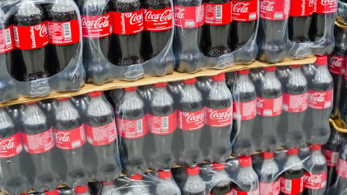 coca cola v regálu