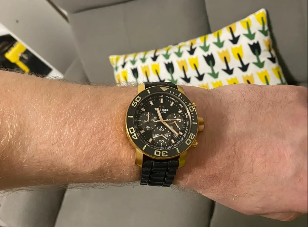 hodinky na mužské ruce s ciferníkem