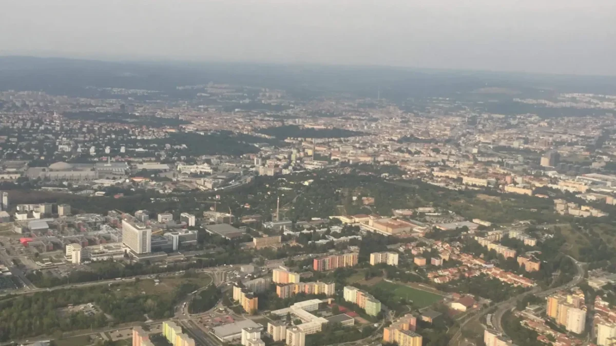 nebe nad českým městem