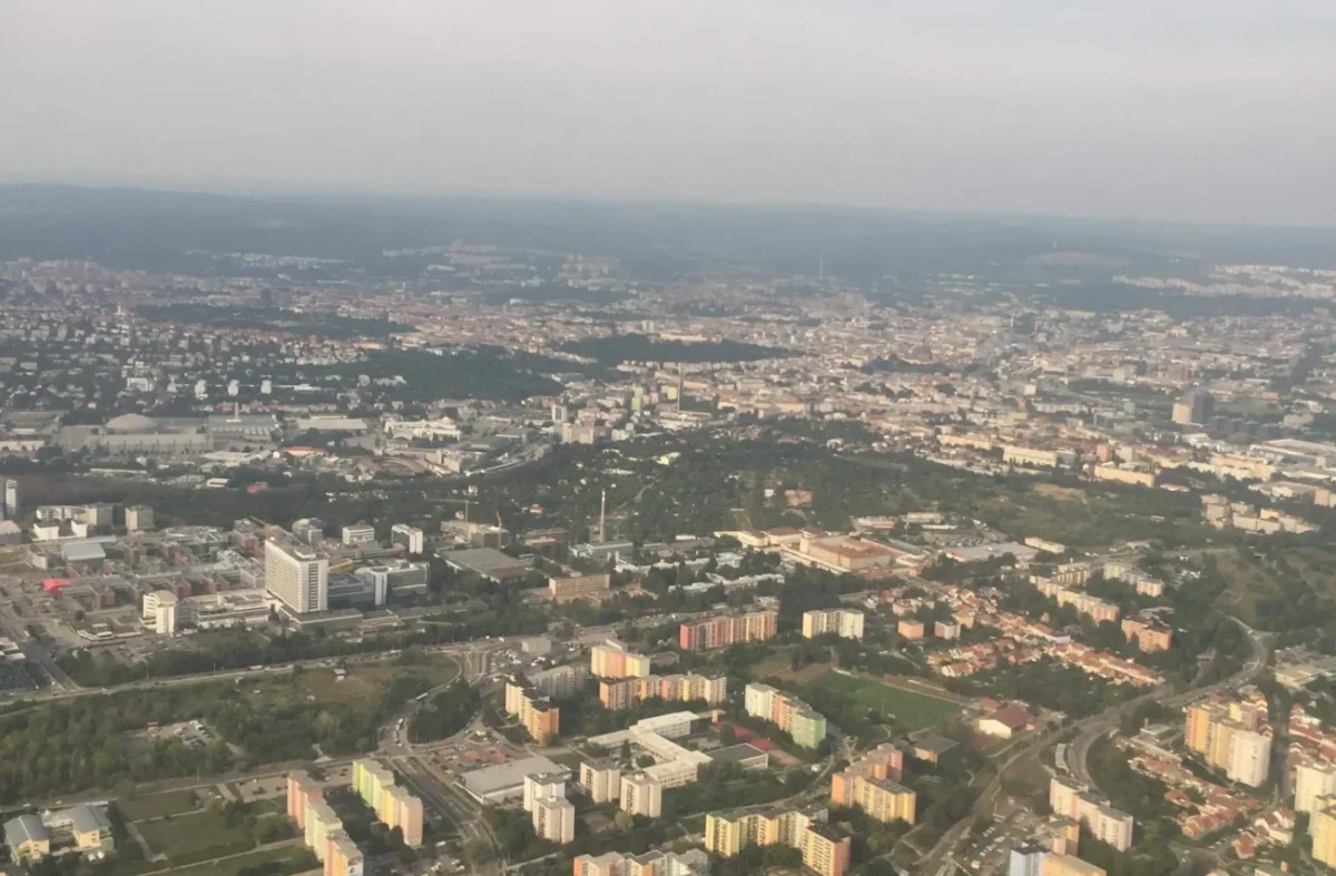 nebe nad českým městem