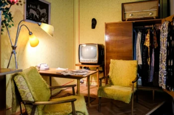 Retro socialistická domácnost.