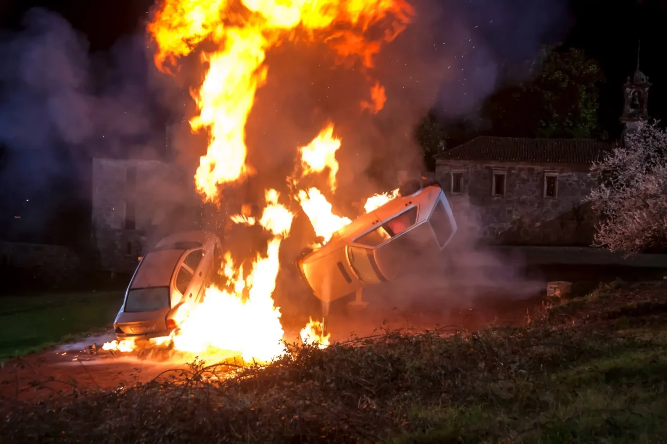 shutterstock_289160054-2 | TVGURU.cz Výbuch auta