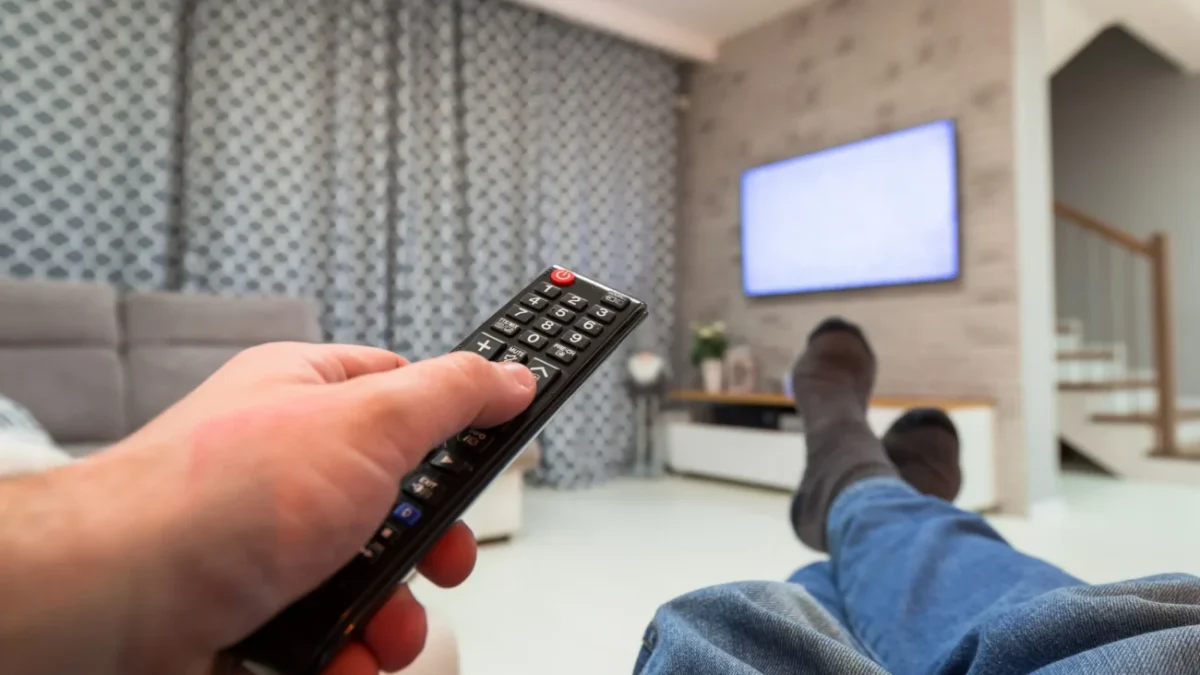 Sledování TV.