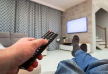Sledování TV.