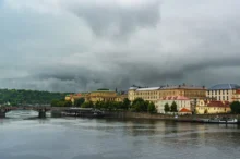 oblačná Praha