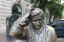 socha detektiva Columba v Budapešti