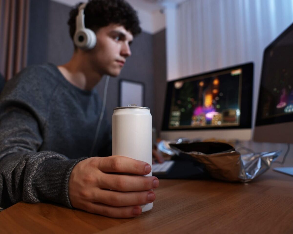 Při hře ani nevnímá, že něco pije. Že by už i závislost?