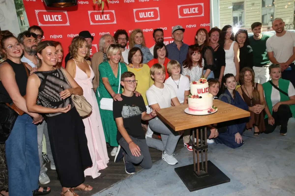 obsazení seriálu Ulice na párty k 18. výročí