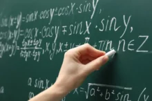 Počítání rovnice u tabule
