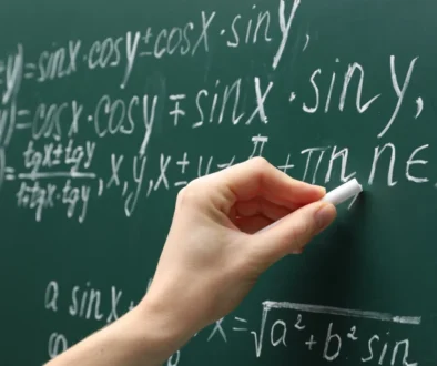 Počítání rovnice u tabule