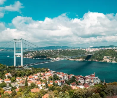 Výhled na most v Istanbulu