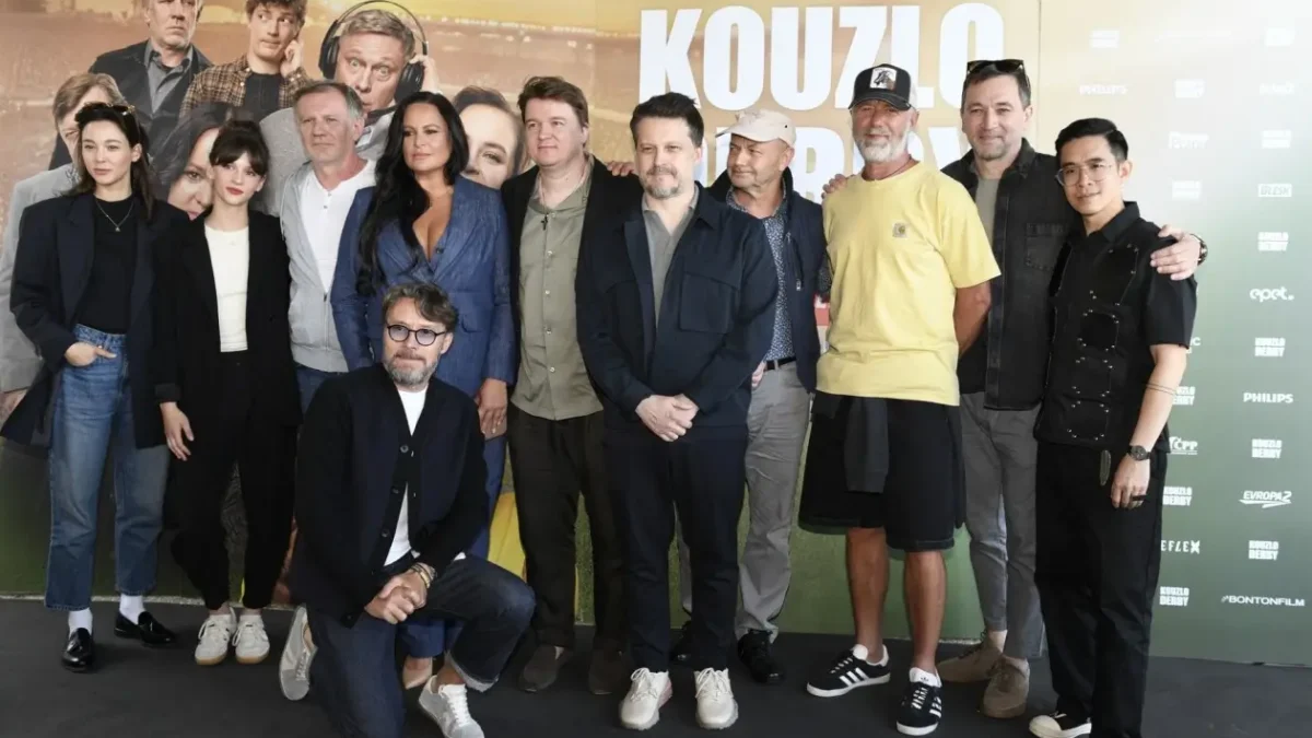 Fotografie z prezentace filmu Kouzlo derby.