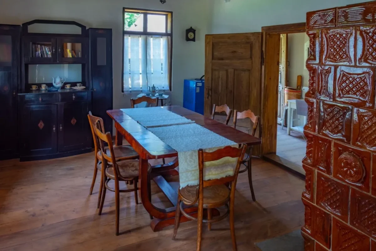 stará jídelní místnost v chalupě